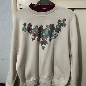 Vintage Women’s Embroidered Crewneck